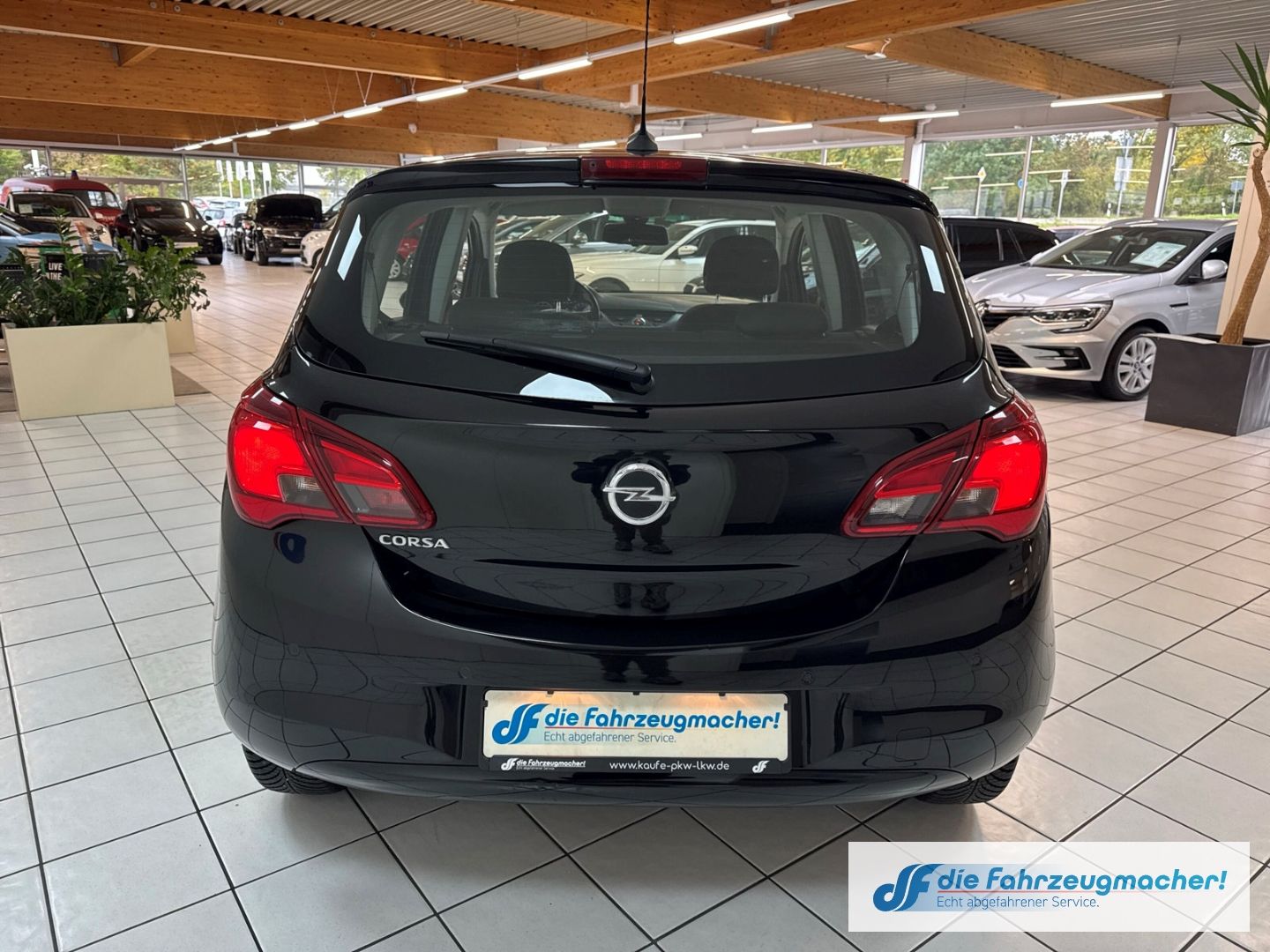 Fahrzeugabbildung Opel Corsa E Edition Navi Apple CarPlay Android Auto