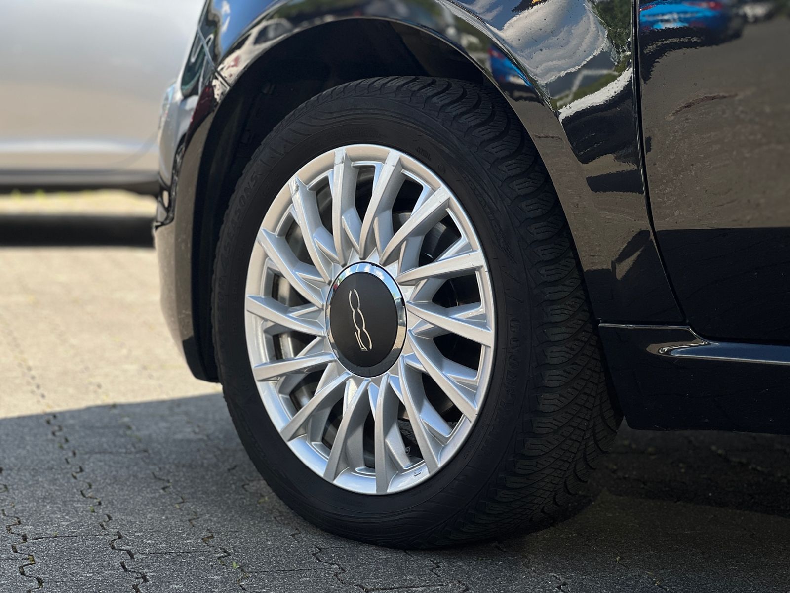 Fahrzeugabbildung Fiat 500 Lim. Lounge PANO KLIMA ALU TEMP