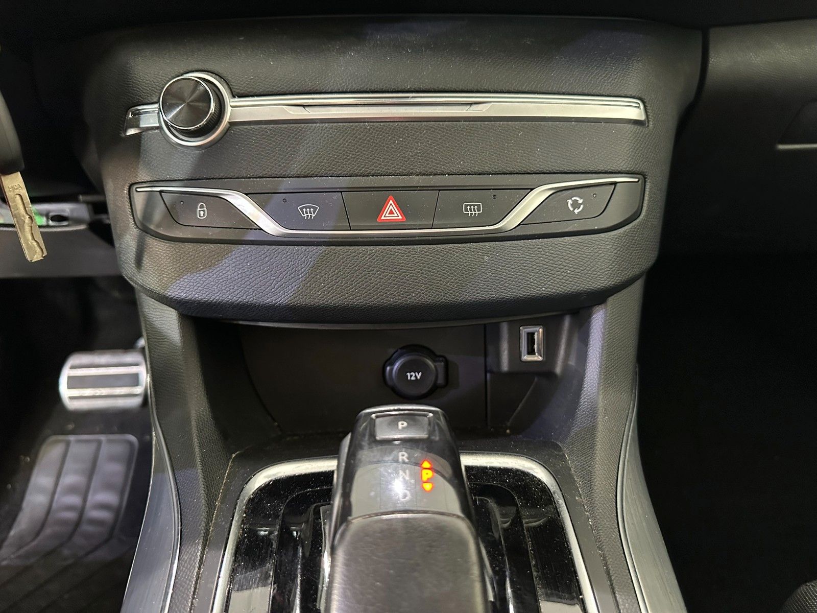 Fahrzeugabbildung Peugeot 308 SW Allure 1.5D NAVI/LED/PDC/ALU/R´CAM