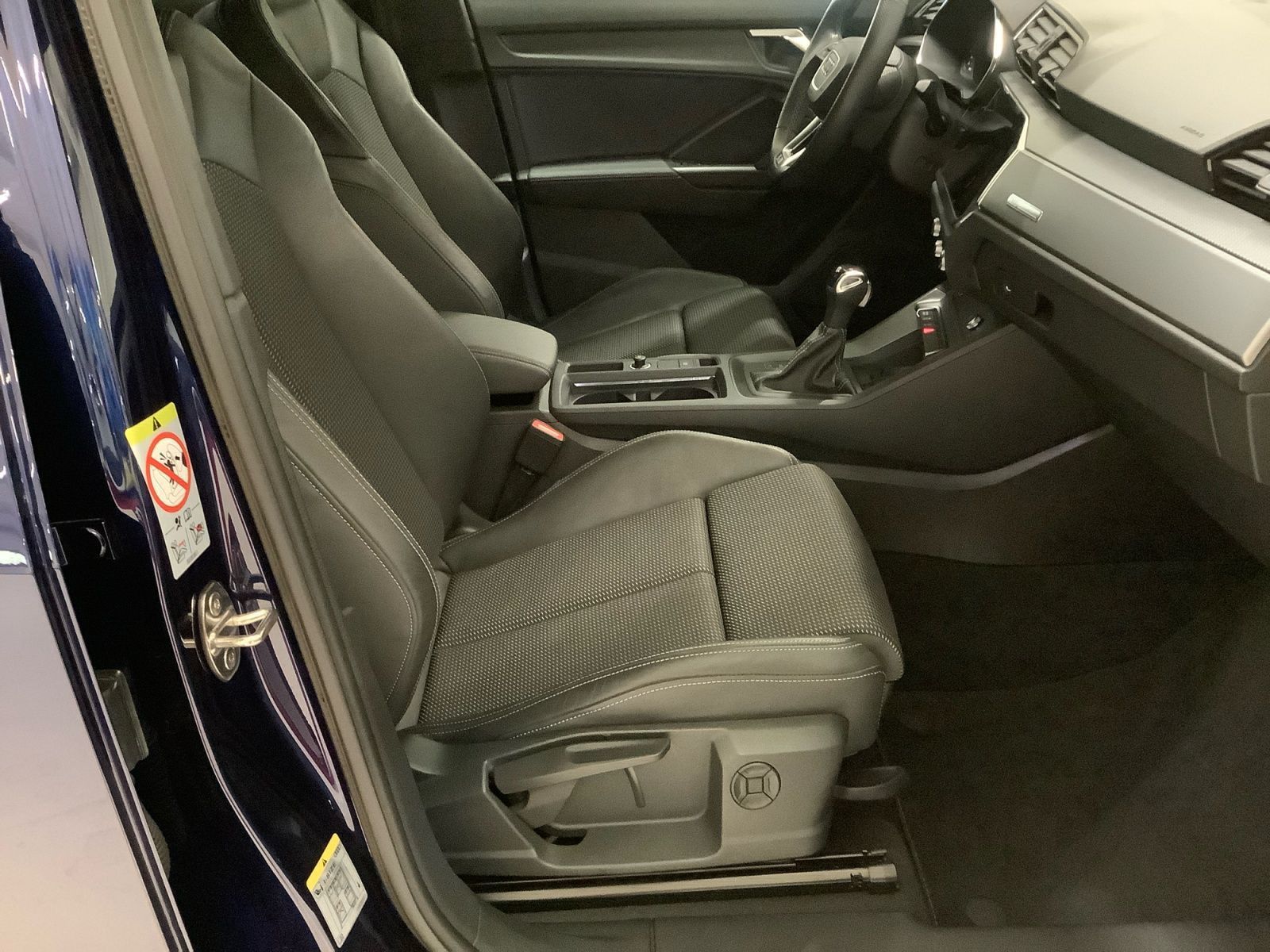 Q3 Sportback S line 35 TFSI,AHZV,Standh.,Navi Pl