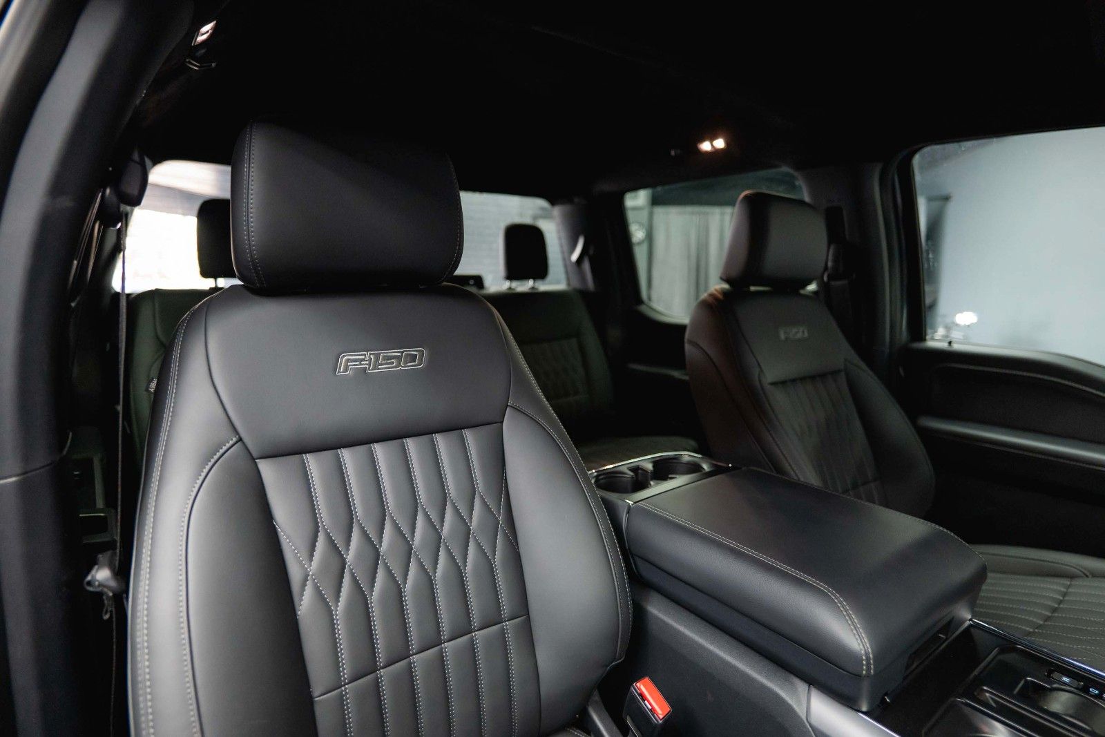 Fahrzeugabbildung Ford F150 5.0L V8 4x4 Offroad SuperCrew RAPTOR 19%