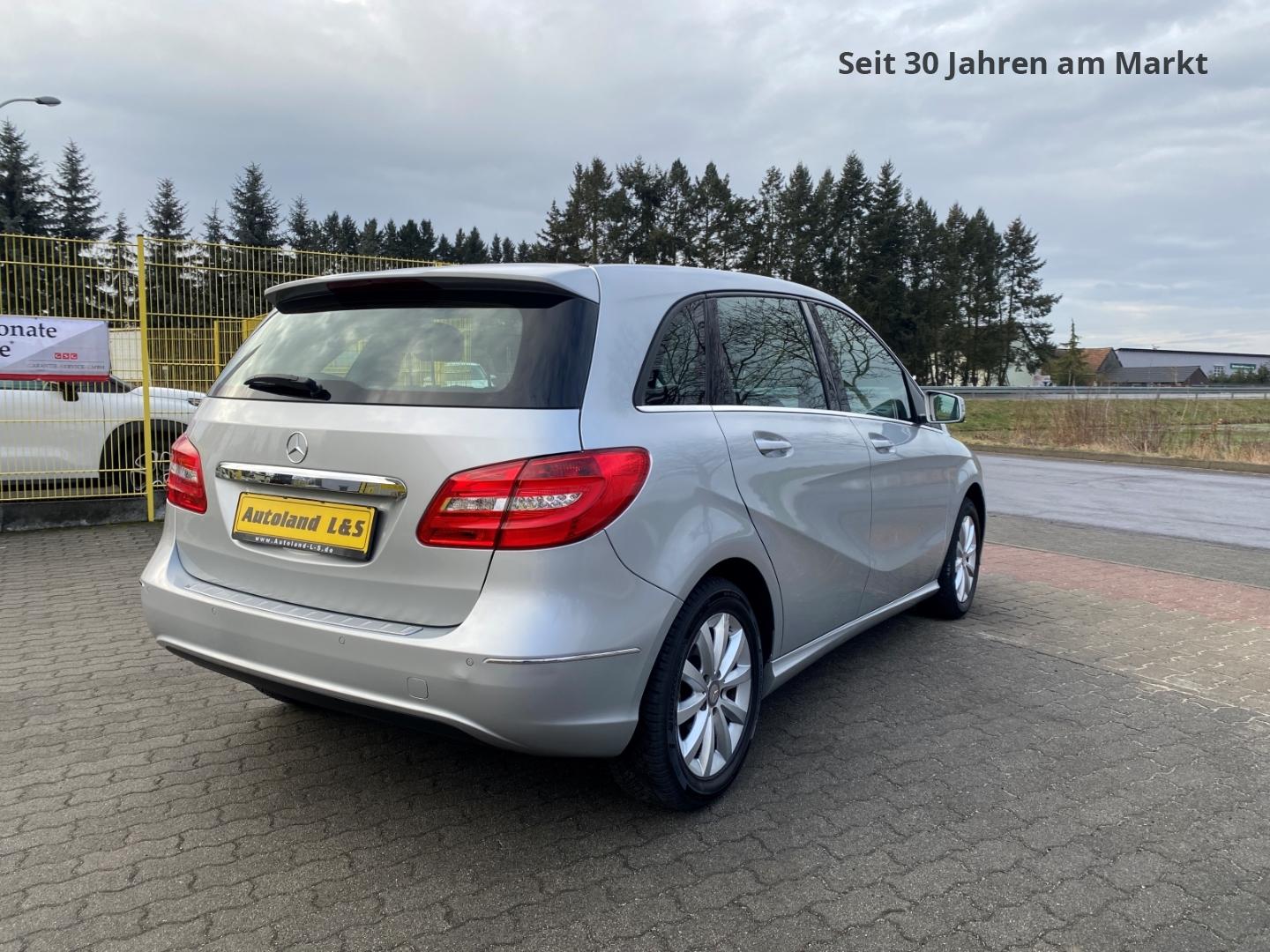 Mercedes-Benz B 180 Automatik, Bi-Xenon, PDC, SH, Allwetter, A