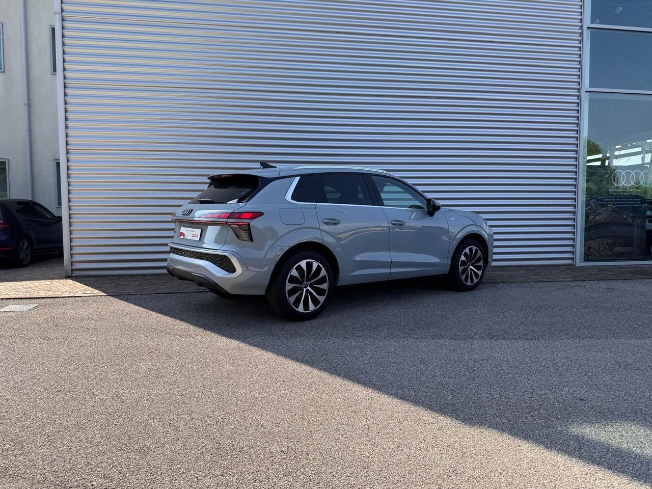 Audi AUDI Q3 TFSI S-TRONIC imagem 2