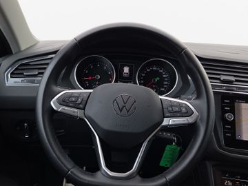 Volkswagen Tiguan - 10