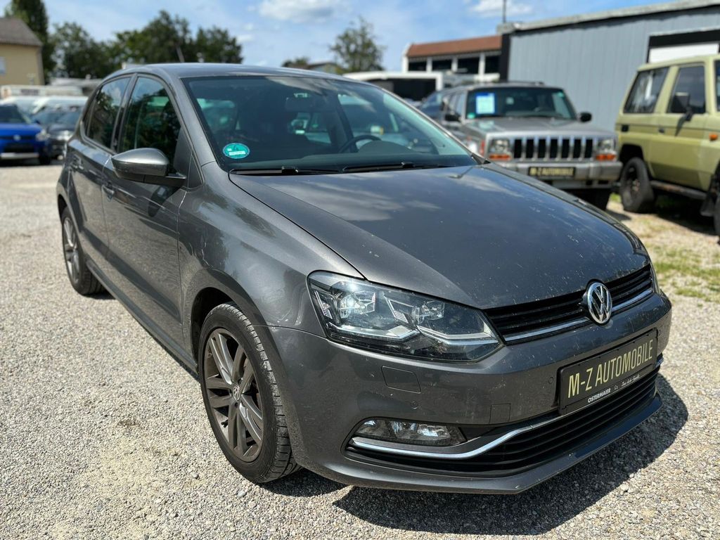 VOLKSWAGEN Polo