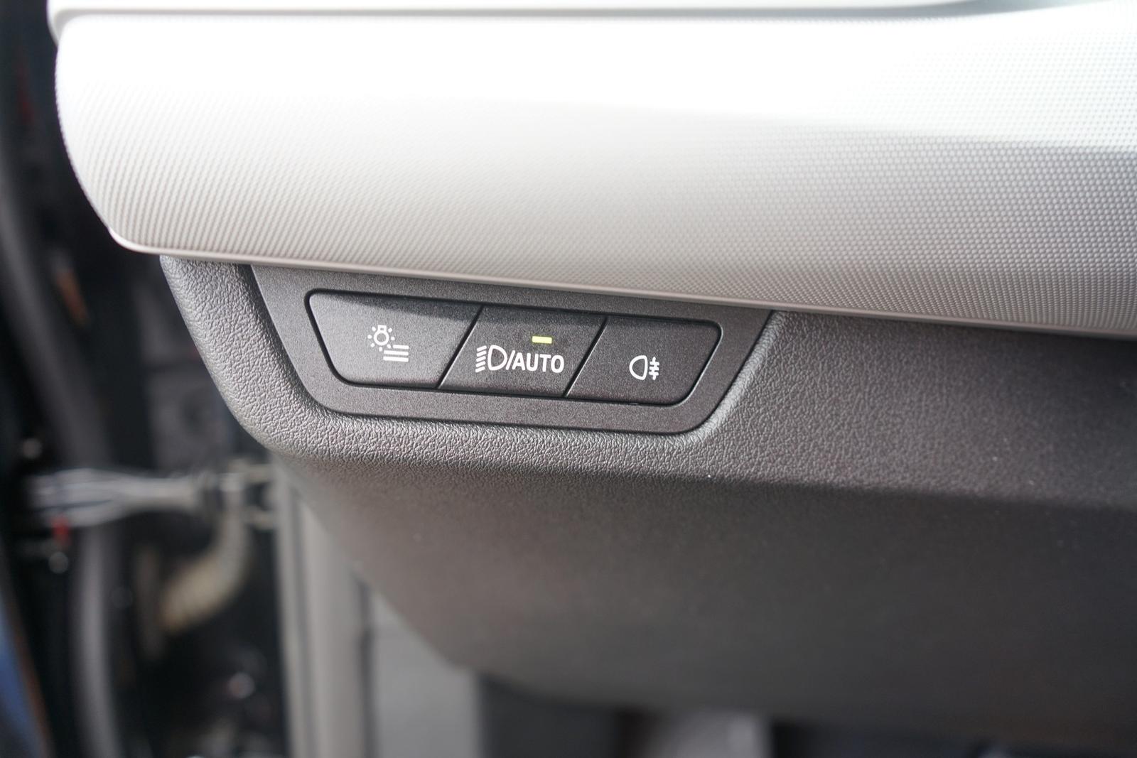 BMW 218 i Active Tourer LED AHK ACC 360° Head-Up Navi, миниатюра 19