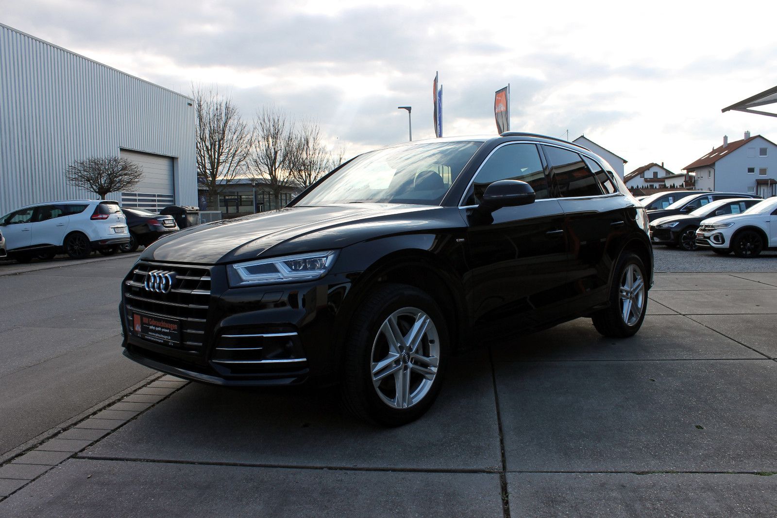 Fahrzeugabbildung Audi Q5 55 TFSI e Quattro S-Line LED SHZ KAM ACC BT