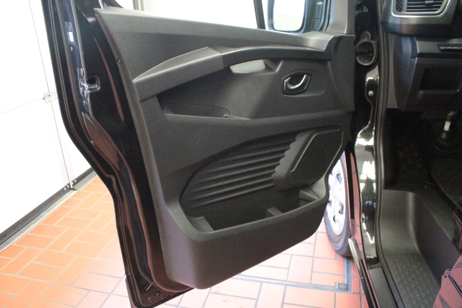 Fahrzeugabbildung Renault Trafic Blue dCi 150 EDC Life*Automatik*9-Sitzer*