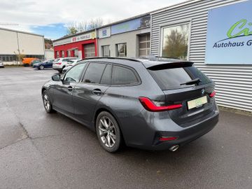 BMW 320i Touring SportLine+LED+StLüftung+App+Virtual