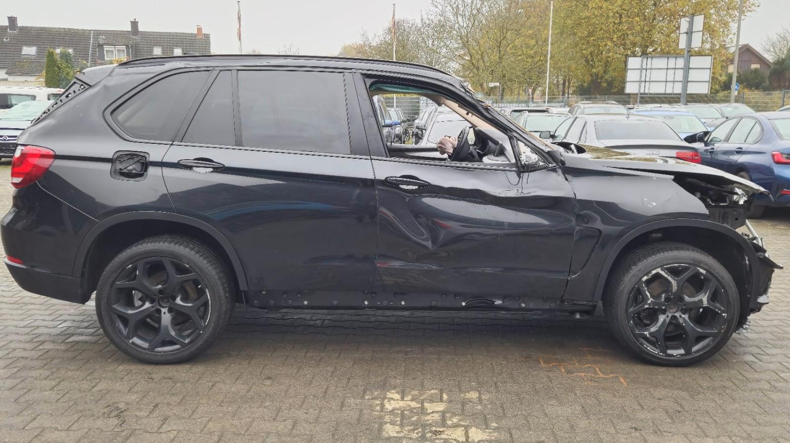 BMW X5 xDrive25d*Pano*Xenon*PDC*Leder*MOTOR START!