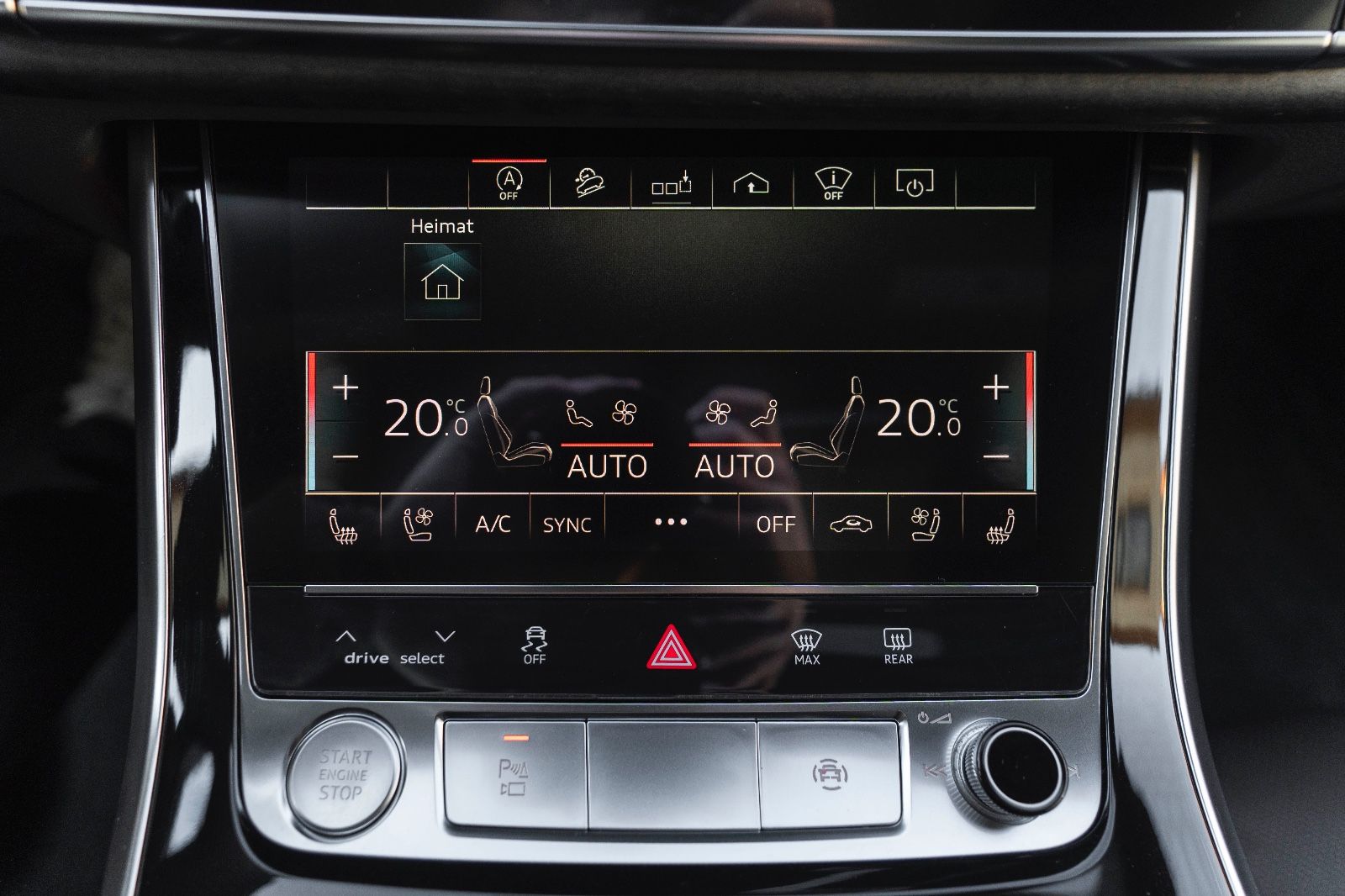 Fahrzeugabbildung Audi Q8 55 TFSI quattro S-LINE 360° B&O LED MASSAGE