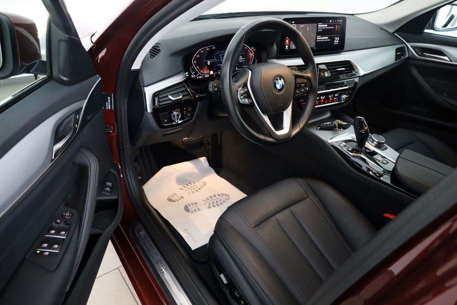 Fahrzeugabbildung BMW 520 d xDrive,Leder,Navi,LED,Kamera,Standhz.+WR