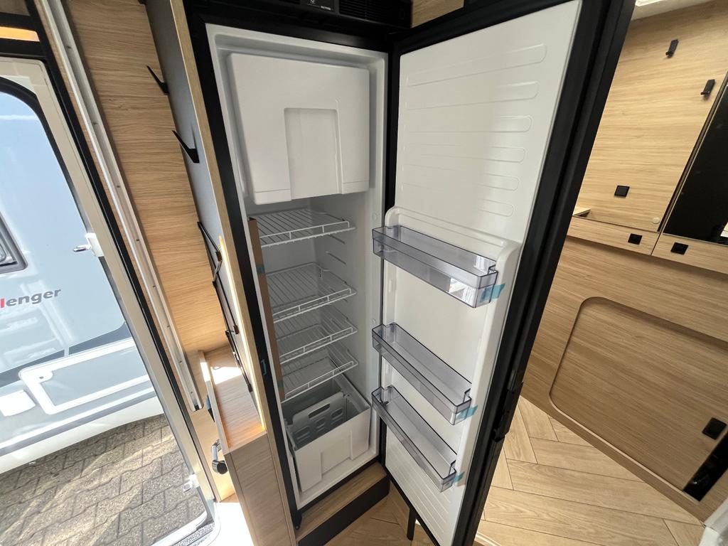 Challenger 270 Graphite Arctic Solar Markise Lithium – Foto 16 von 16