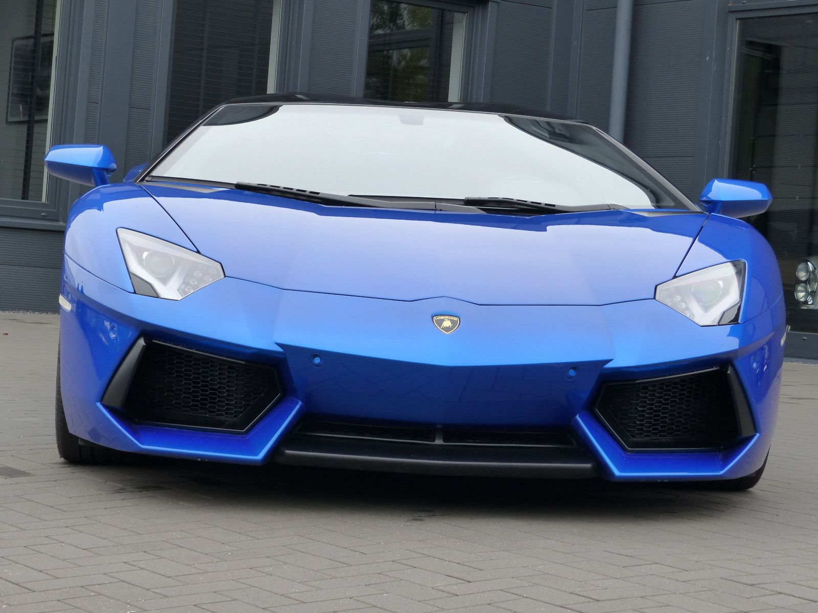 Fahrzeugabbildung Lamborghini Aventador LP 700-4 Roadster
