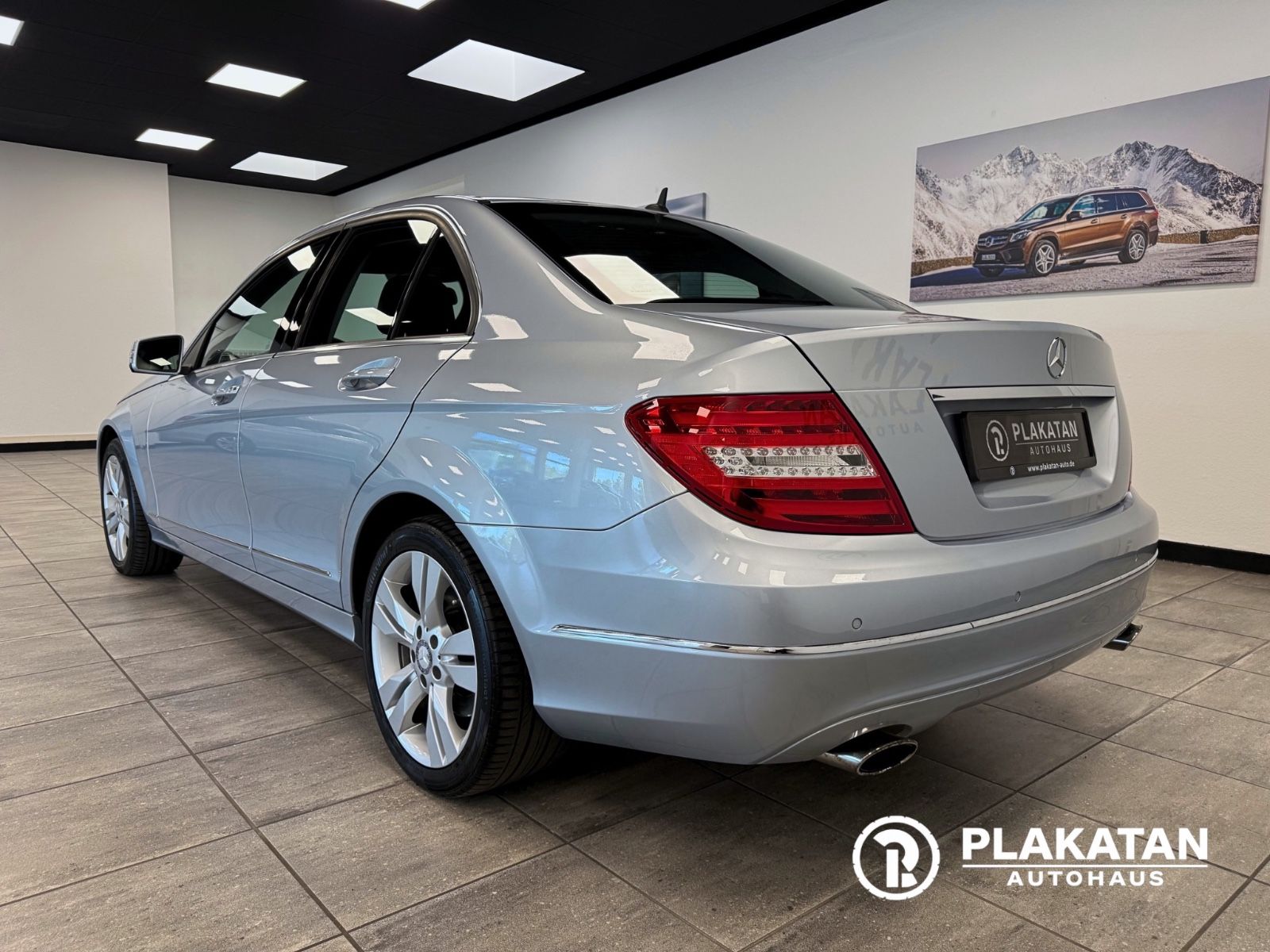 Fahrzeugabbildung Mercedes-Benz C 350 CDI Navi Tempomat Bi-Xenon MB-Service