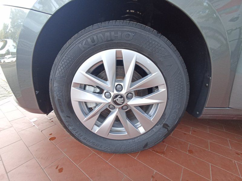 Fahrzeugansicht 21 Fahrzeugabbildung SKODA Fabia 1.0 TSI Selection DSG ACC+SMART-LINK+PDC+