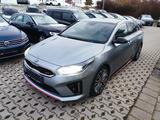 Kia ProCee'd 1.6 TGDI DCT GT 4xSHZ|PDC|Alu18Z|ACC - silberne Kia pro cee'd / ProCeed