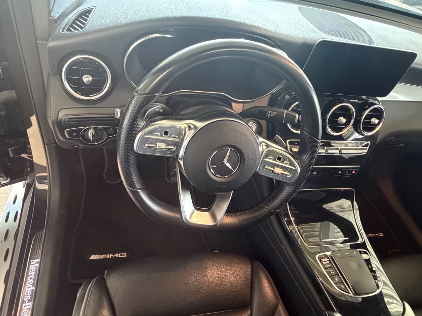 Fahrzeugabbildung Mercedes-Benz GLC 400 d Coupe 4 Matic AMG LINE * DIGITALTACHO