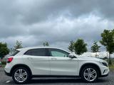 Mercedes-Benz GLA 220D 4MATIC DCT Style/NAVI/PDC/SHG/PDC/MFL - Mercedes GLA-Klasse in Frankfurt