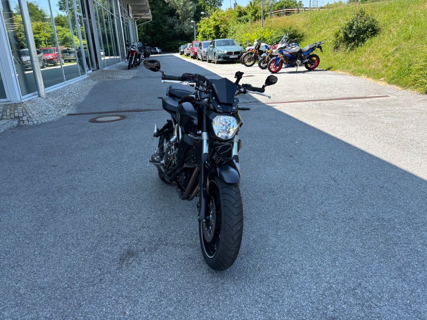 Fahrzeugabbildung Yamaha MT 07 Shark Auspuff kurzer Kennzeichenhalter