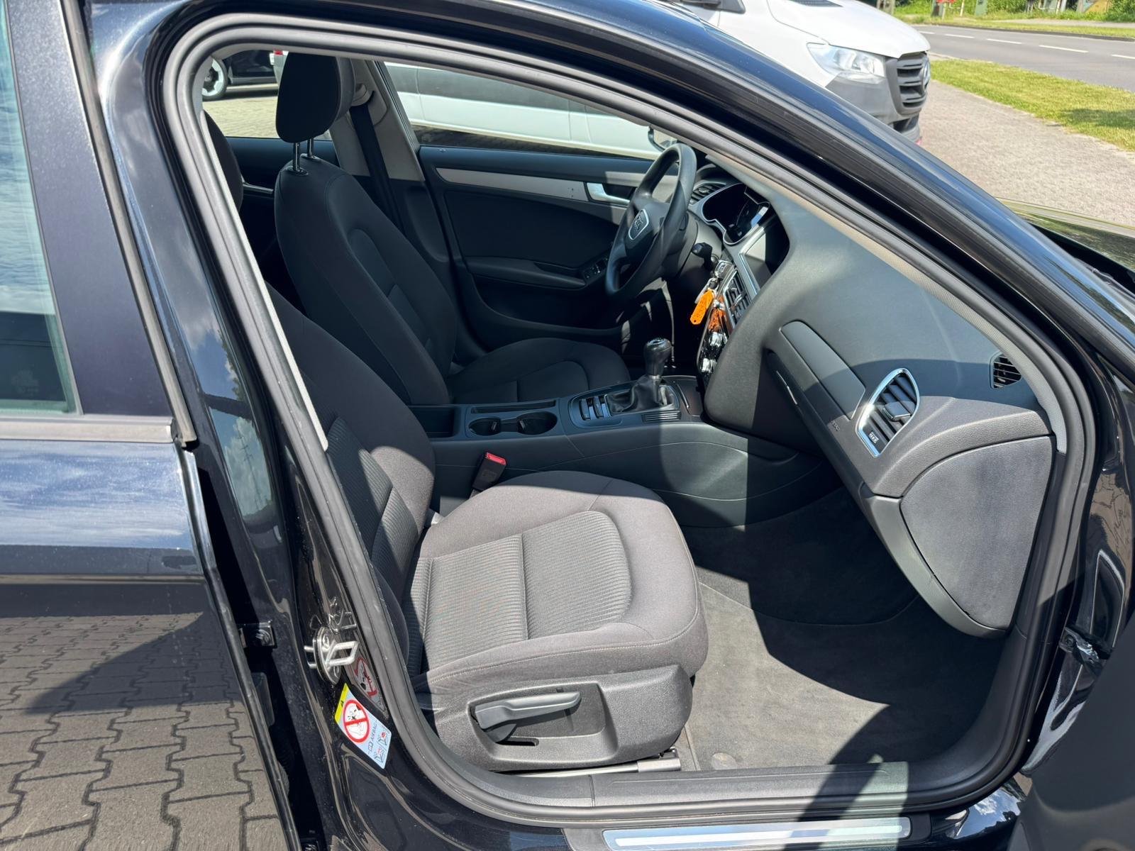 Audi A4 2013 — photo 12