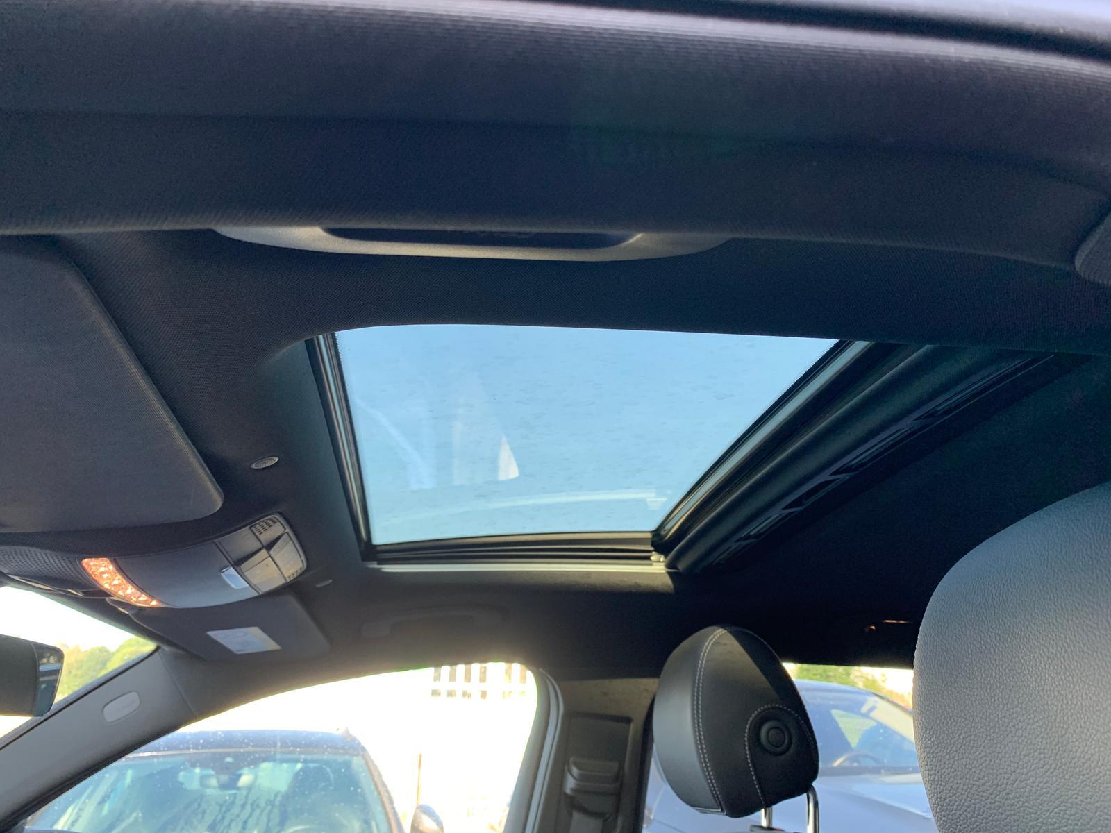 Mercedes-Benz EQC 400 4M 2xAMG Line Widescr Glasdach Multibeam
