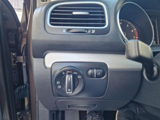 Volkswagen Golf 2010 — photo 26