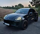 Porsche Macan Turbo Turbo - Porsche Gebrauchtwagen in Frankfurt