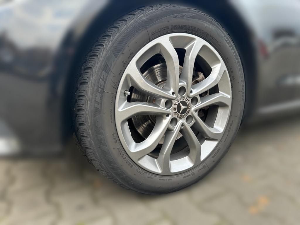 Fahrzeugabbildung Mercedes-Benz C 220 dT Avantg. Totwi. SDHZ LED SHZ KeyLess KAM