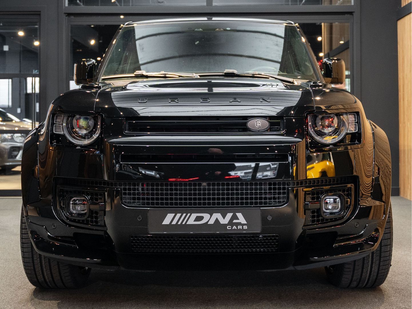 Land Rover Defender 110 Urban Automotive X-Dynamic HSE P300 imagem 2