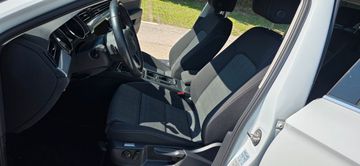 Volkswagen Passat - 12