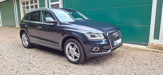 AUDI Audi Q5 Quattro 2.0 TFSI, Leder, fast alle...