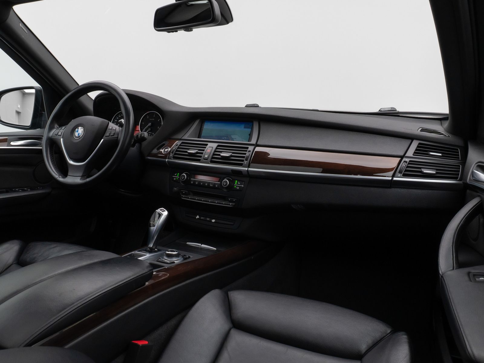 Fahrzeugabbildung BMW X5 xD40d Sport Panorama Kamera HUD HiFi SoftCL