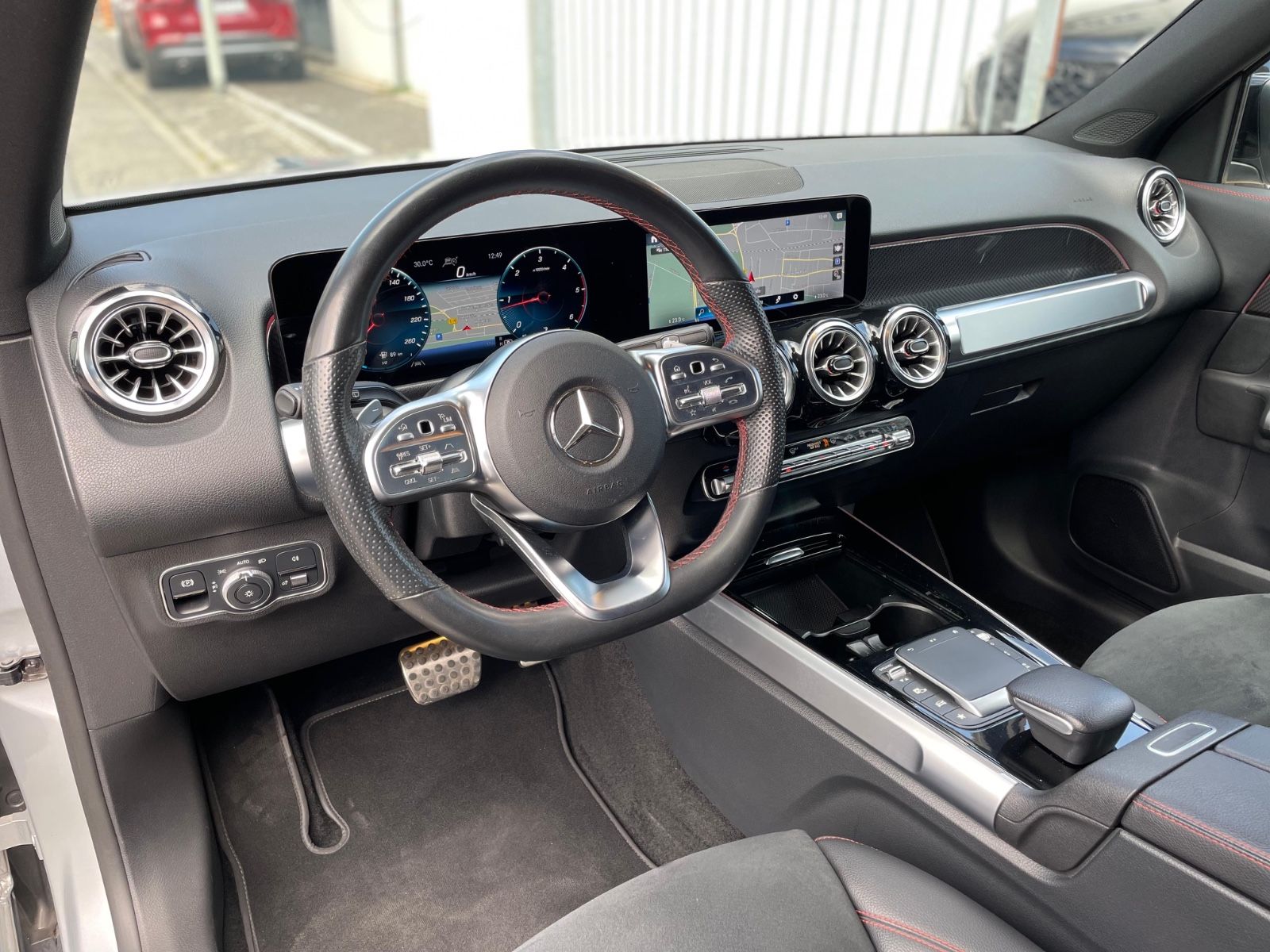 Fahrzeugabbildung Mercedes-Benz GLB 220 d |AMG|MBUX|Distr|Multibeam|AHK|Kamera