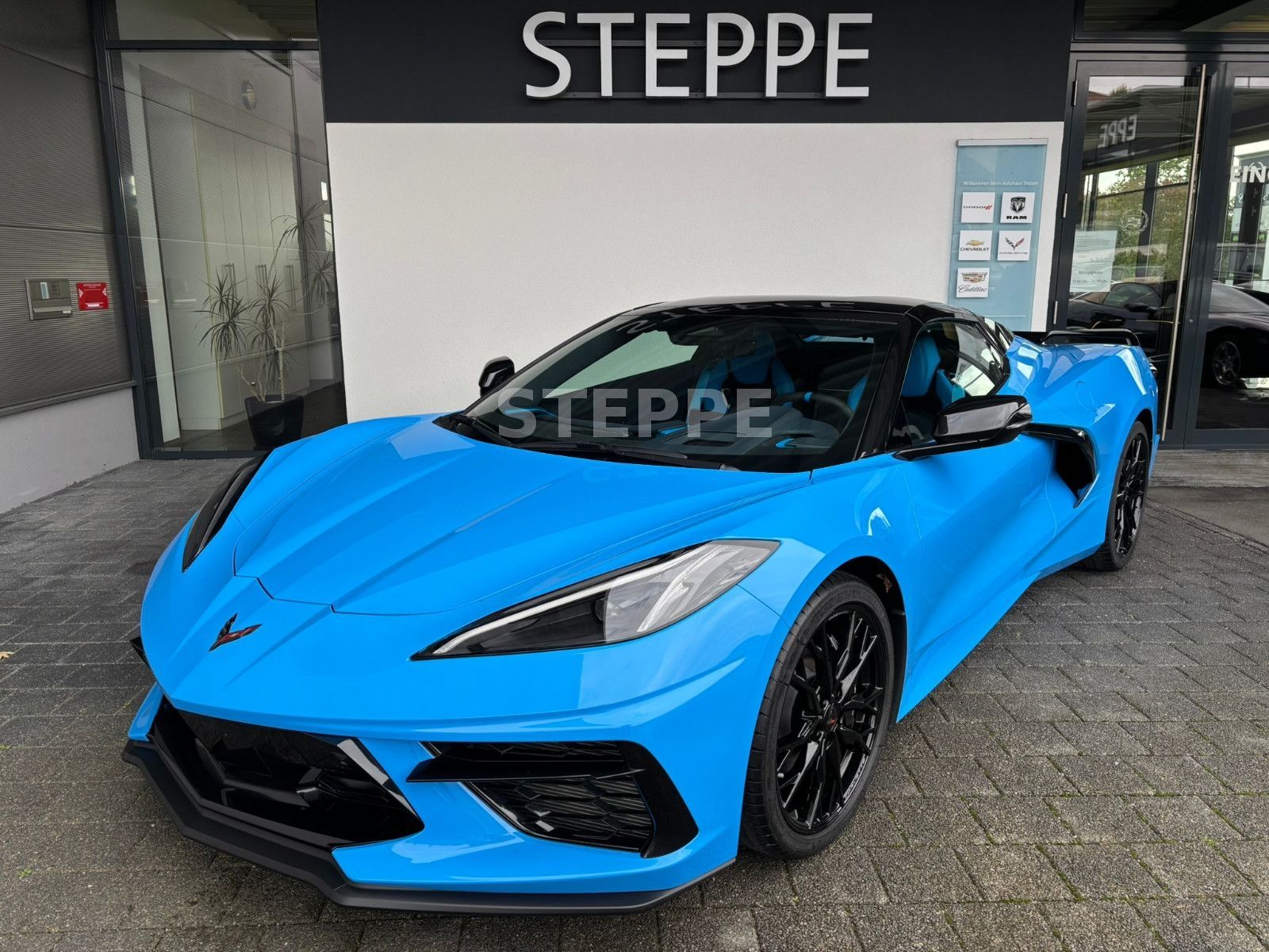 Corvette C8 Stingray Convertible 3LT Europamodell STEPPE