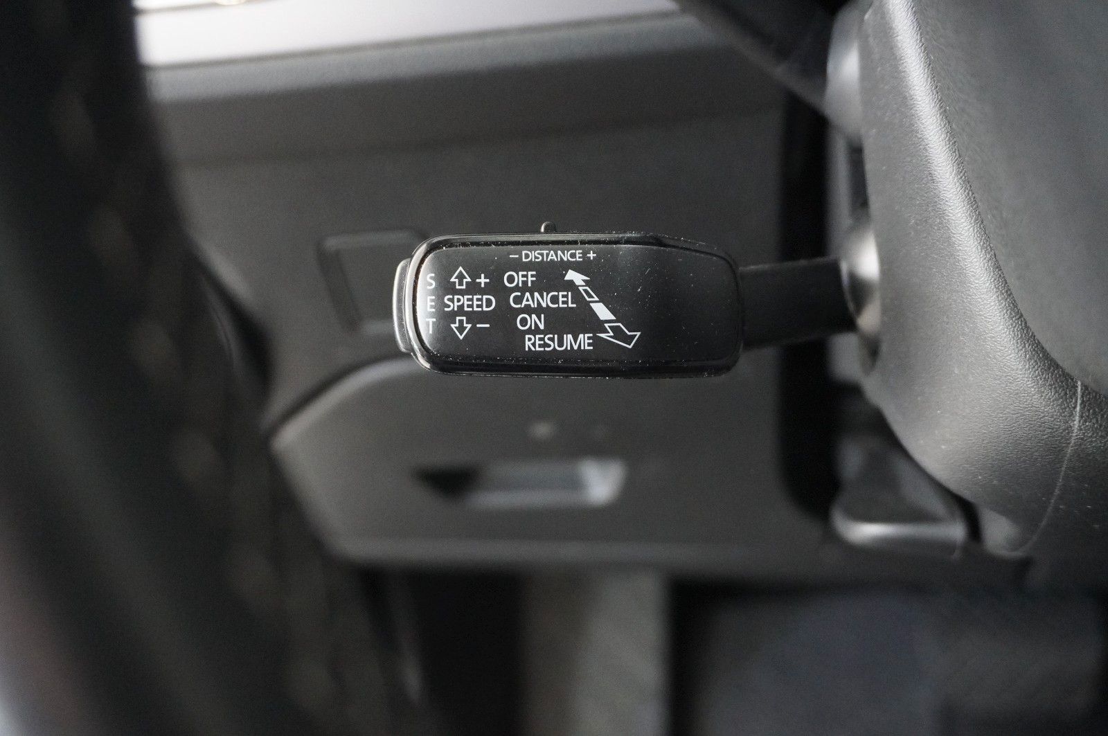 Fahrzeugabbildung SEAT Leon ST 1.6 TDI STYLE DSG NAVI/LED/KAMERA/SH/AHK
