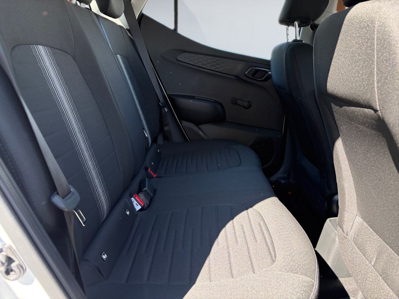 Fahrzeugabbildung Hyundai i10 1.0 Trend Fernlichtass. Kam. KlimaA Navi PDC
