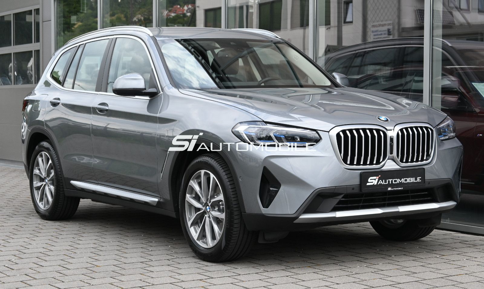 Fahrzeugabbildung BMW X3 xDr.20d °AHK°HUD°MEMO°SITZKLIMA°STANDHZG°360°