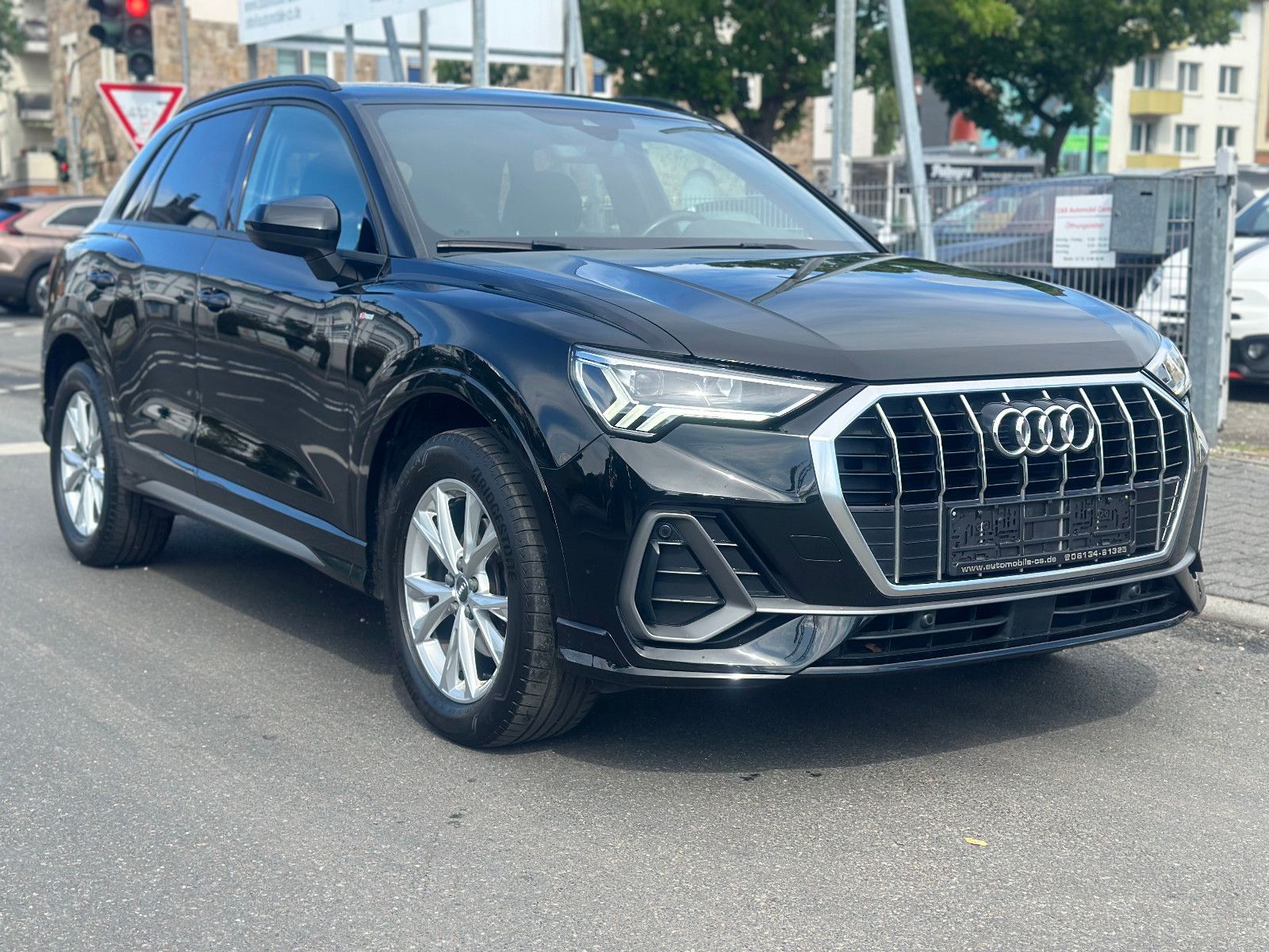 Fahrzeugabbildung Audi Q3 35 TFSI S LINE SPORTPAKET*MOD.2020+VIRTUAL*