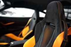 MCLAREN 750S - B&W Lift Elite Paint Carbon Interior 360°