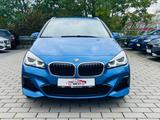BMW 225 Baureihe 2 Active Tourer 225 xe M Sport - blaue BMW 225