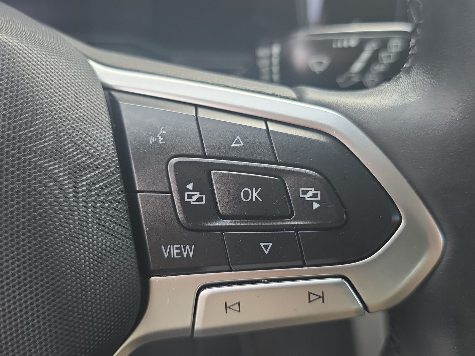Fahrzeugabbildung Volkswagen Polo VI OPF Life LED PDC App-Connect NEUES MODEL