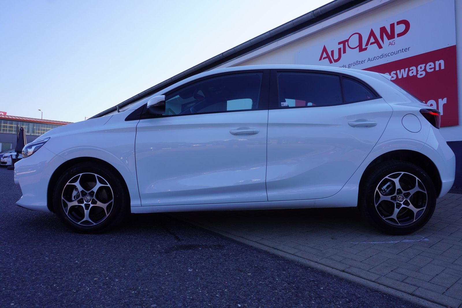 MG3 1.5 Hybrid Comfort Aut. ACC Navi Kamera imagem 3