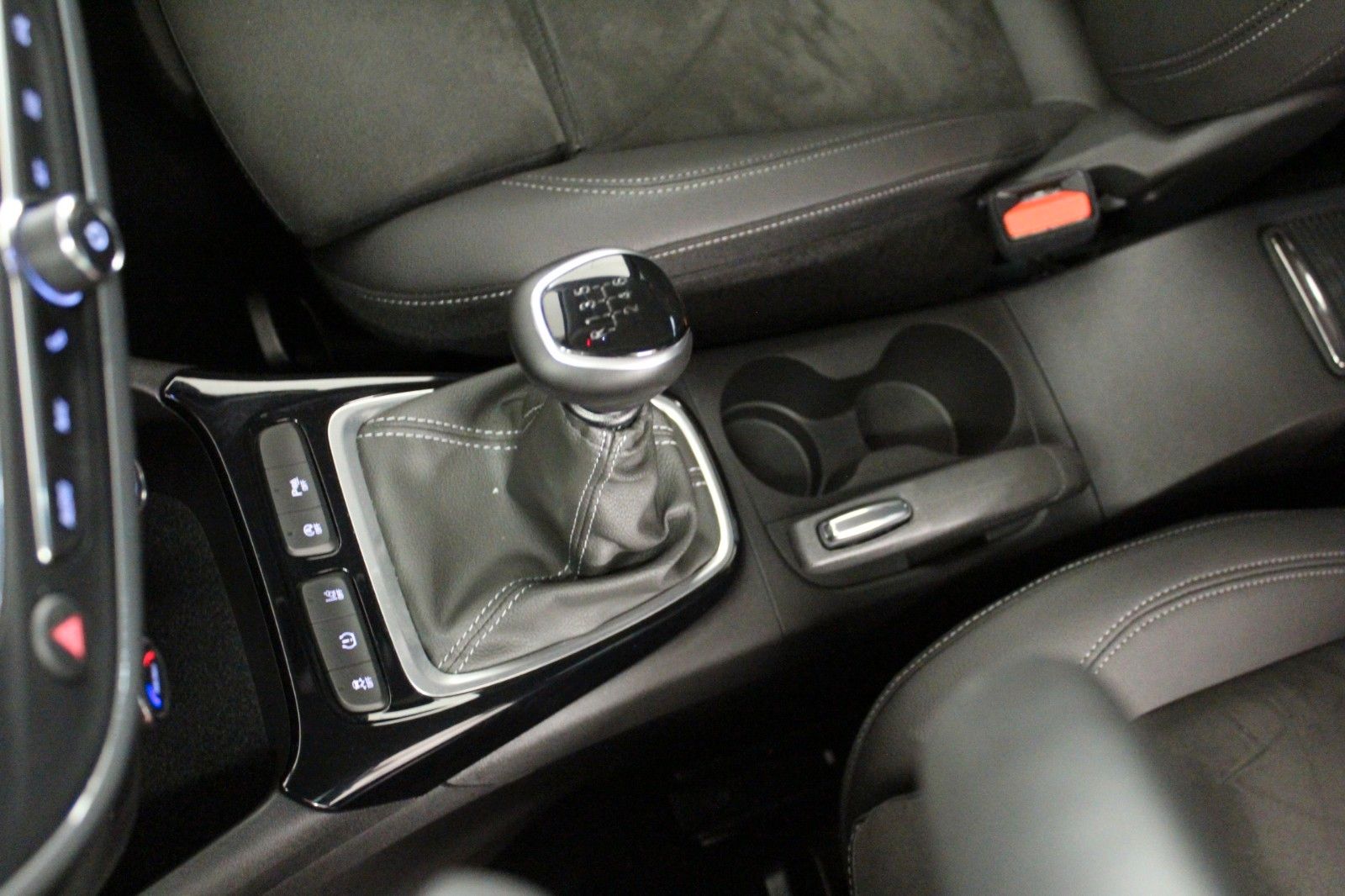 Fahrzeugabbildung Opel Crossland Ultimate 1.2 Turbo