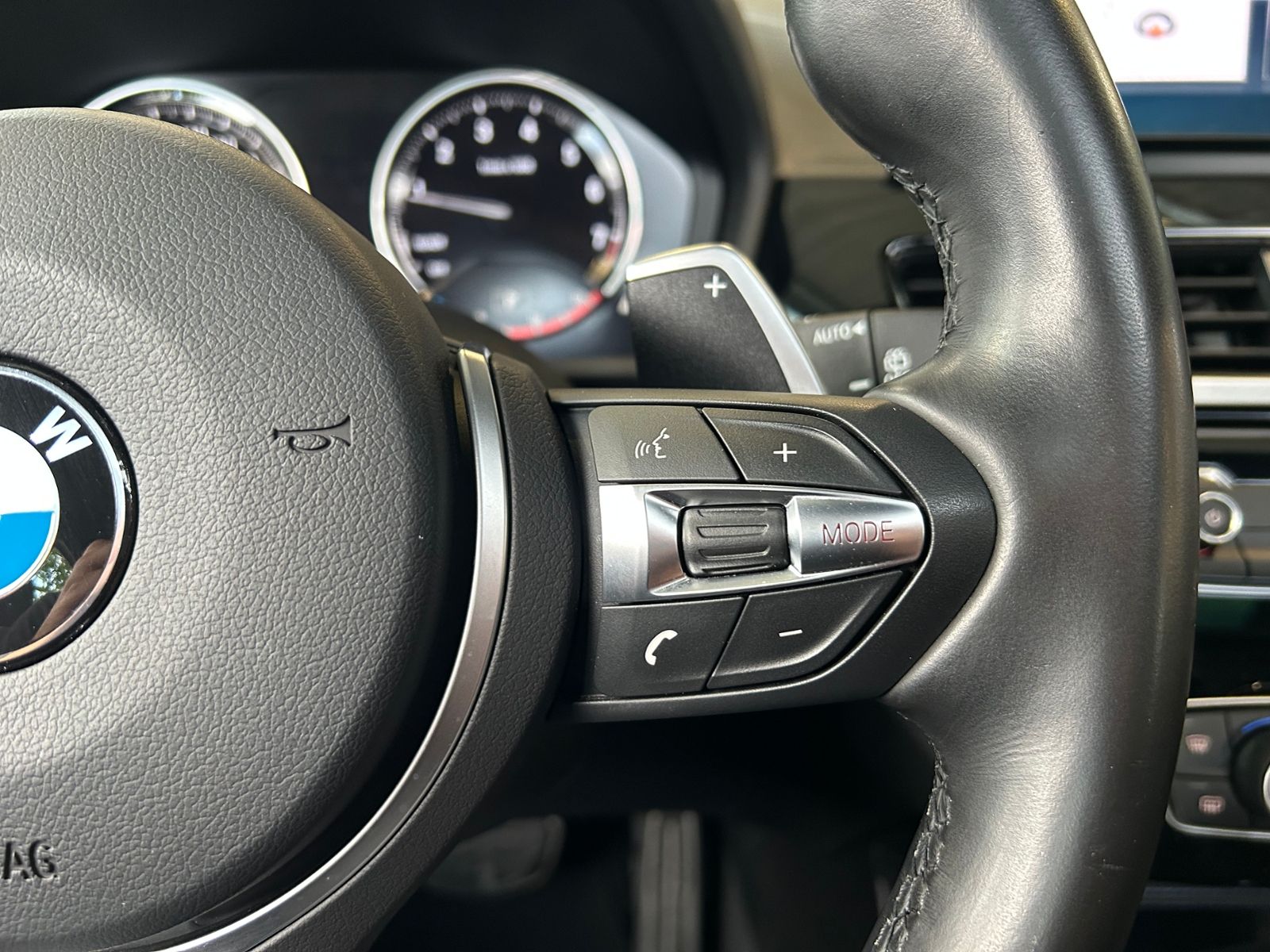 Fahrzeugabbildung BMW X2 M35 i xDrive Shadow PANO HUD H/K KAM
