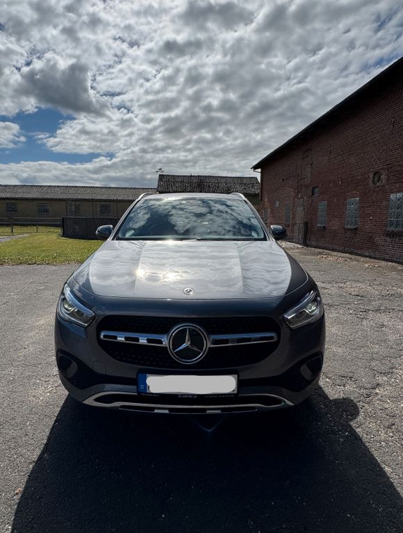 Image of Mercedes-Benz GLA 200