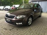 Skoda Octavia 1.2 TSI Lim-Fließheck/Autom/Navi/AHK/DAB - Skoda Octavia: Limousine