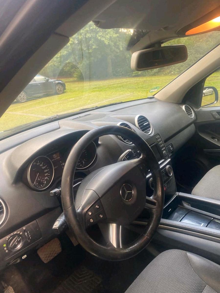 Mercedes-Benz GLC220 2006 — engine 190 HP (140kW)