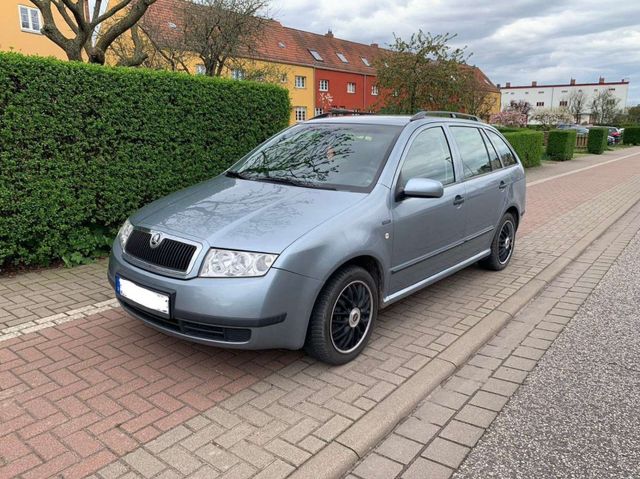 Skoda Fabia 1,2 Choice - graumetallic mit ...