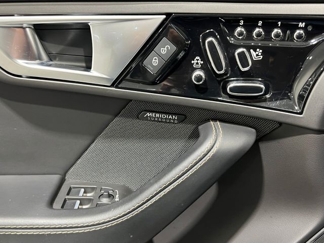 Jaguar F-Type Convertible V8 R ,Memory,Meridian,S-Abgas